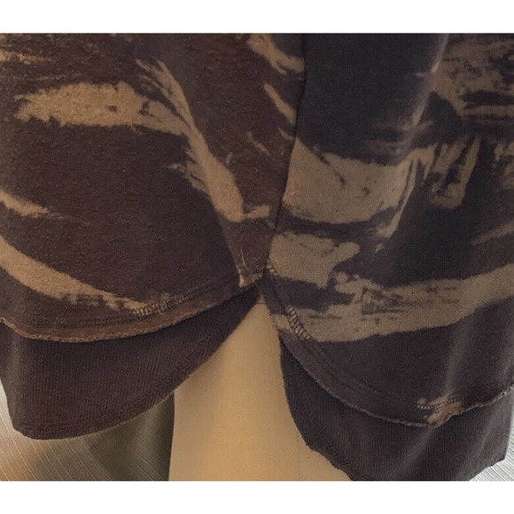 3 for $25-Ocean Drive Clothing Co. Women Gray Sweatshirt Medium - Picture 2 of 8